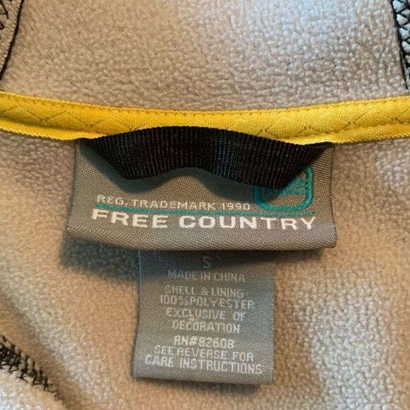 3 for $30! Free Country black zip up jacket - Picture 2 of 10